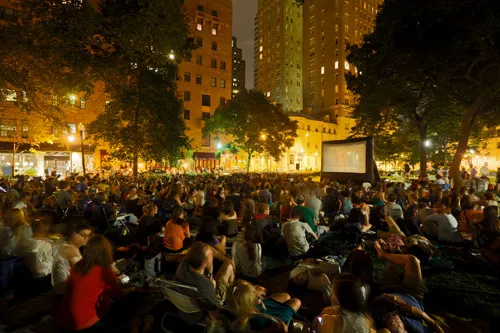 Moonlit Movie – uwishunu.com